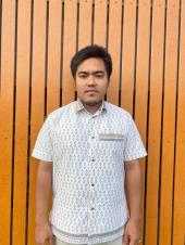 นายยายา มอลอ